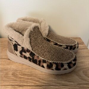 Hey Dude Denny Leotaupe Leopard Print Fur-Lined Shoes Size 8